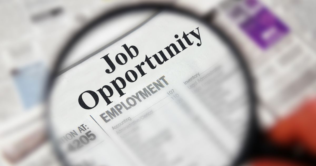 Transaction Coordinator Jobs: Complete Guide to Landing Your Next Career - DocJacket blog post thumbnail