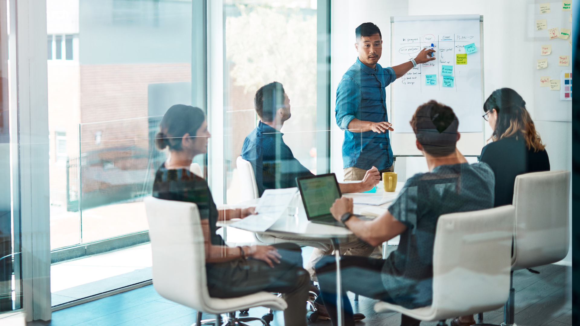 Real Estate Team Structure: 7 Models That Drive Results - DocJacket blog post thumbnail